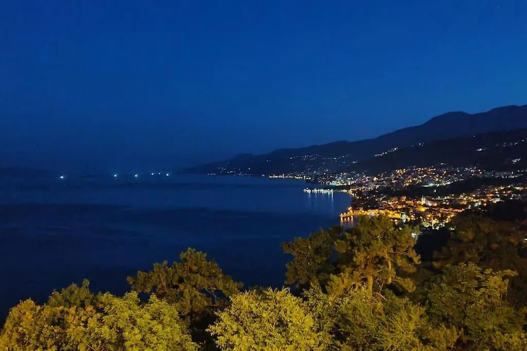 Lovely Apartment With A Private Terrace And Sea View Matulji